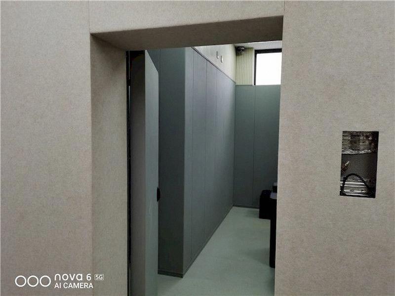 羁押室软包桌